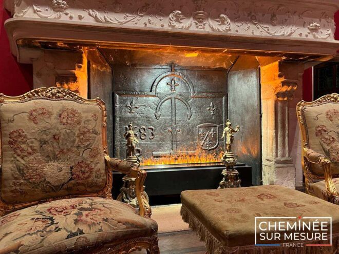 Cheminée sur mesure - Cheminée à vapeur d'eau vBurner dans ancienne cheminée du château